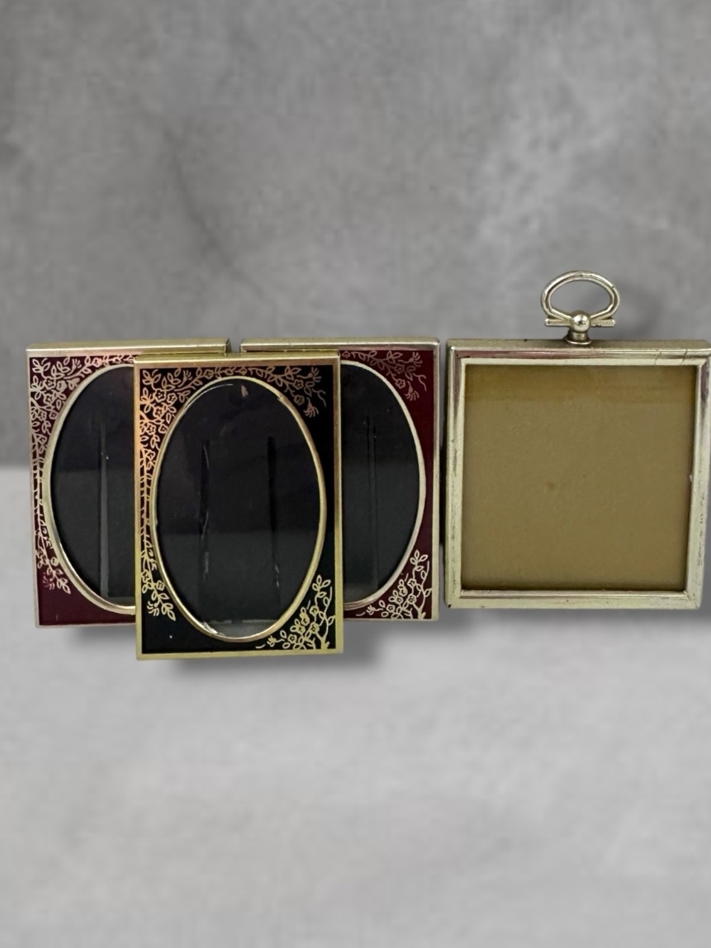 4 VINTAGE MINI Picture Photo Frames ~1.5x2 -2.25X2.25 Brass Gold Metal